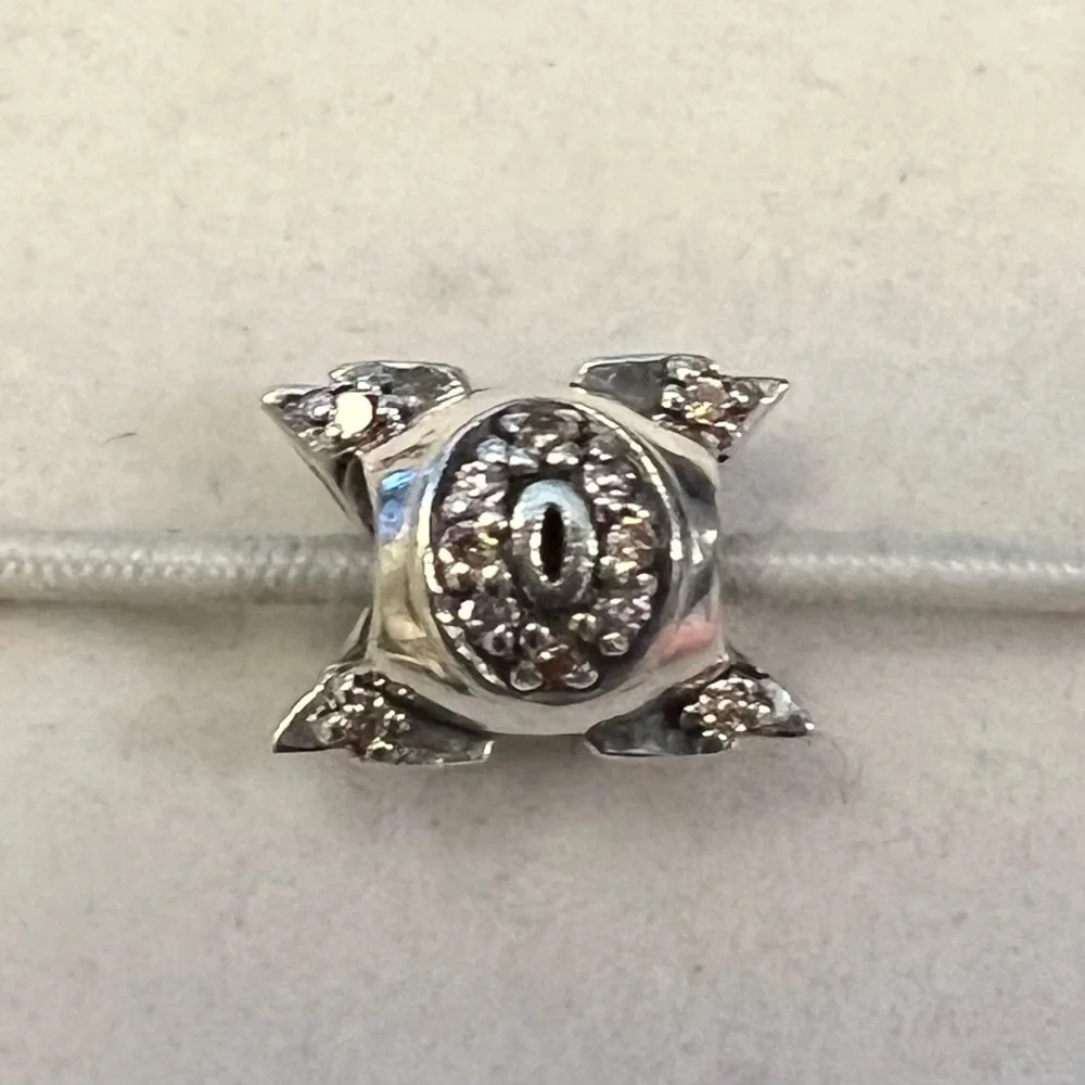 Chamilia .925 Sterling Silver Xs & Os Peach Lt Pink CZ Charm Bead EUC CHAM #277